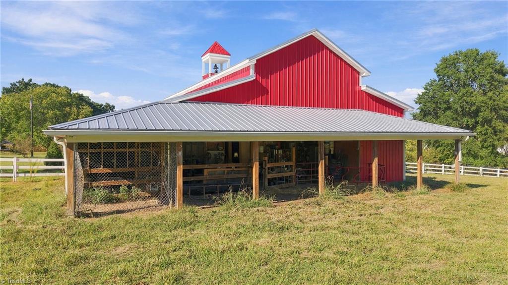 main property photo 41