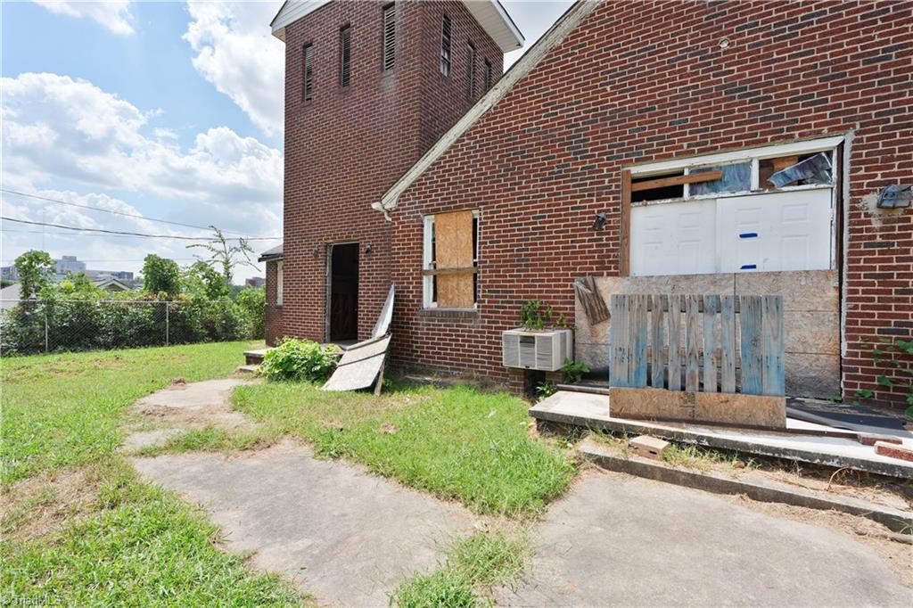 main property photo 18