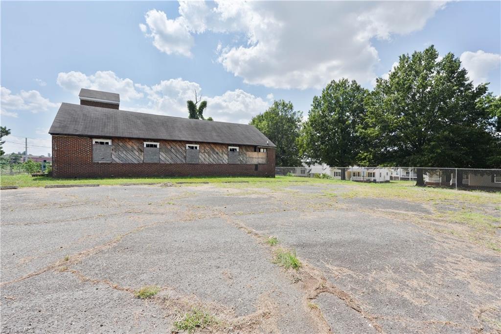 main property photo 21