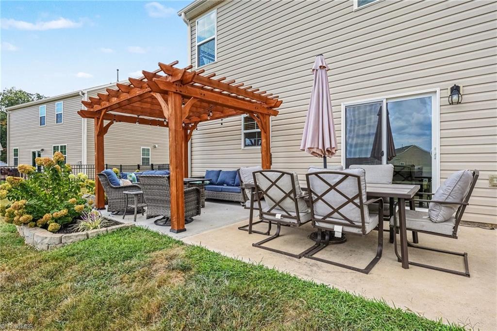 main property photo 45
