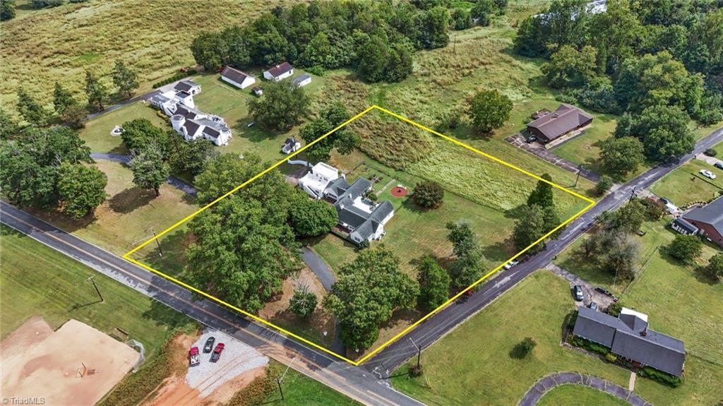 main property photo 48
