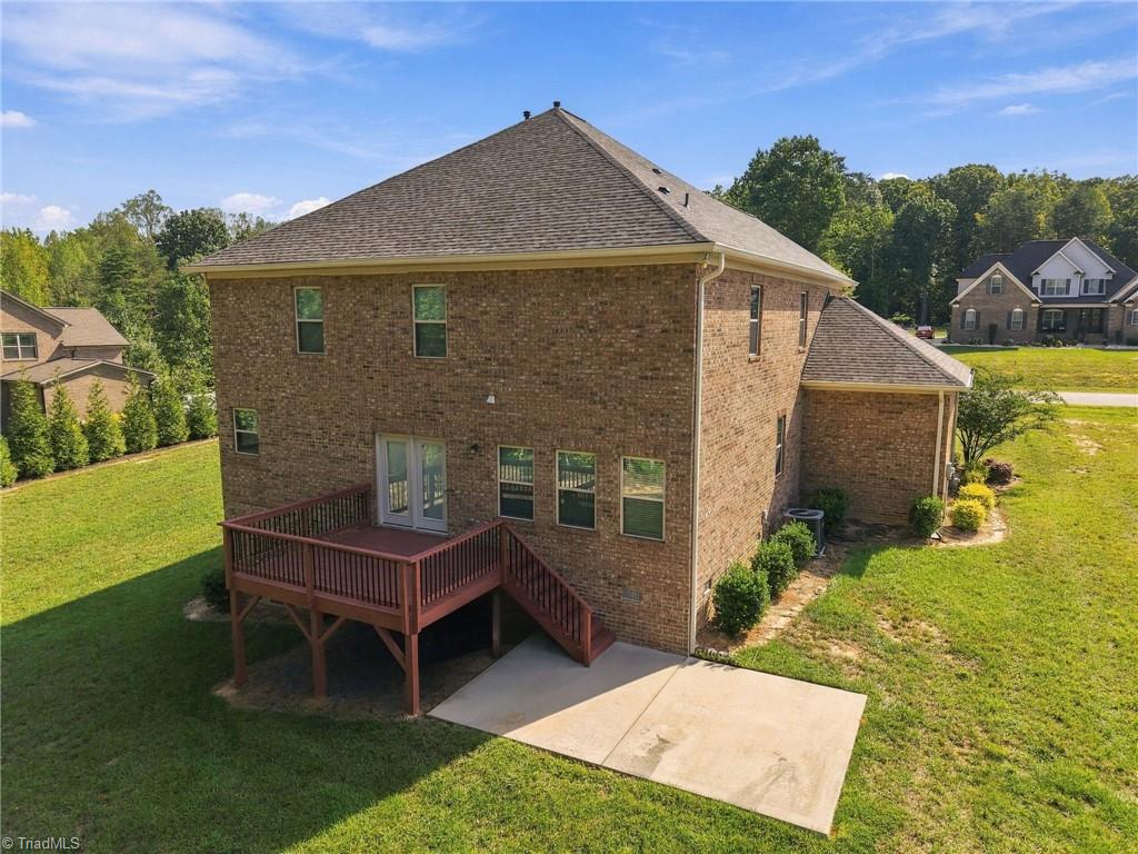 main property photo 45