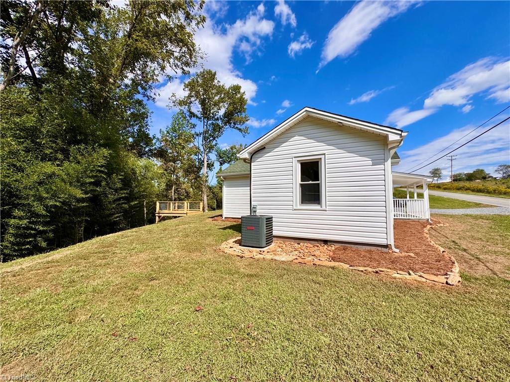 main property photo 28