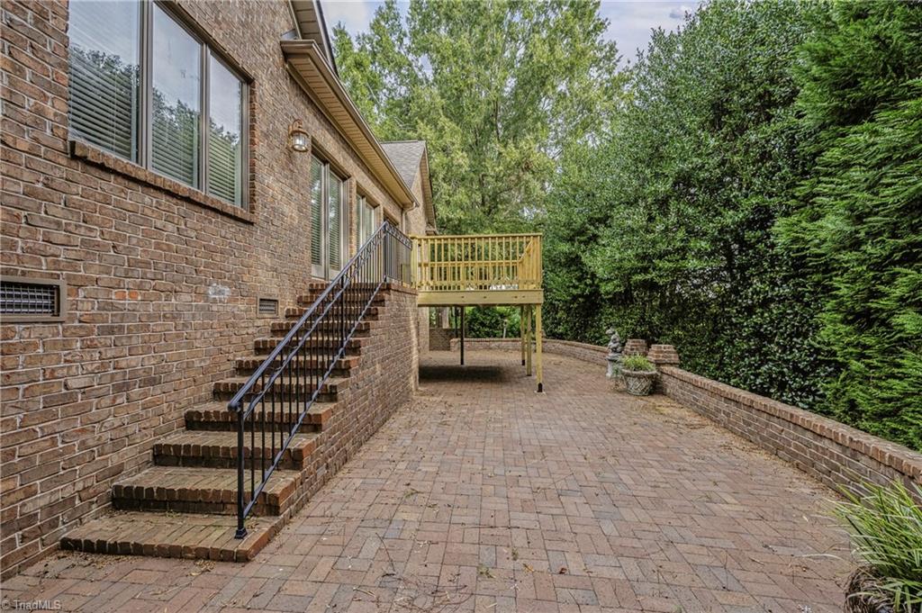 main property photo 34