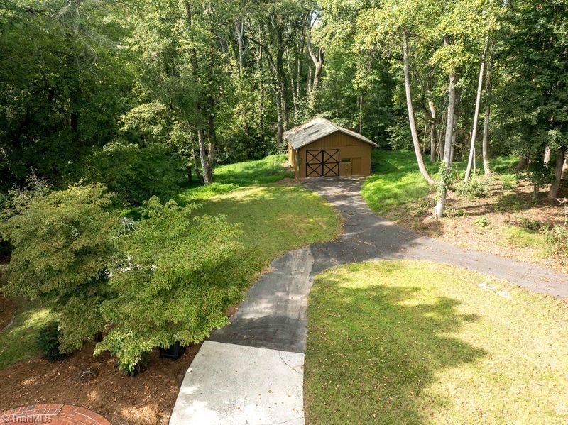 main property photo 10