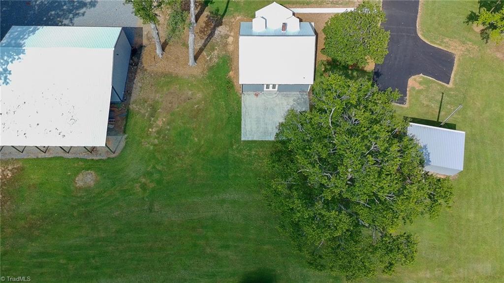main property photo 41