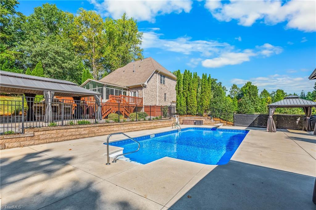 main property photo 42