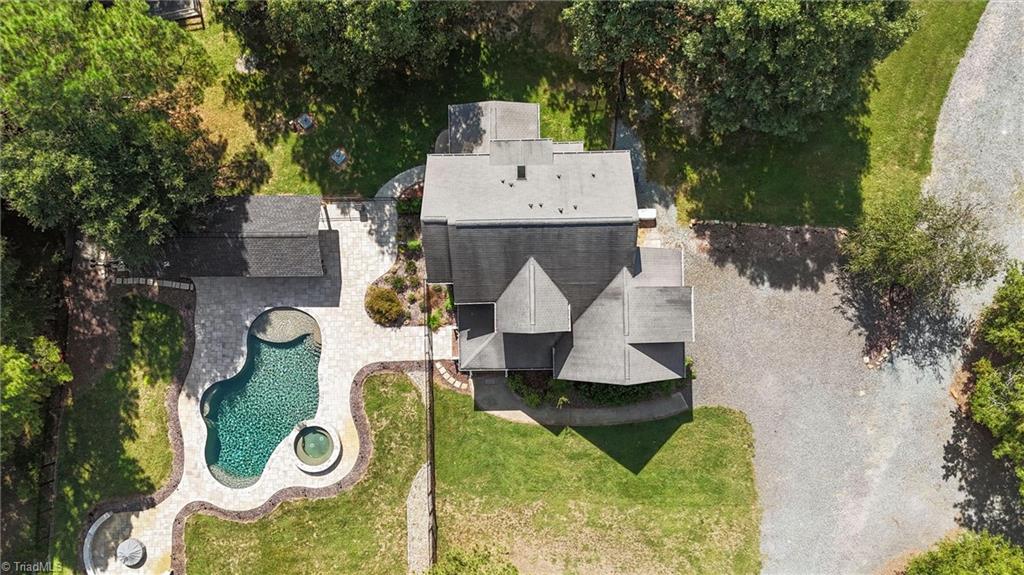 main property photo 47