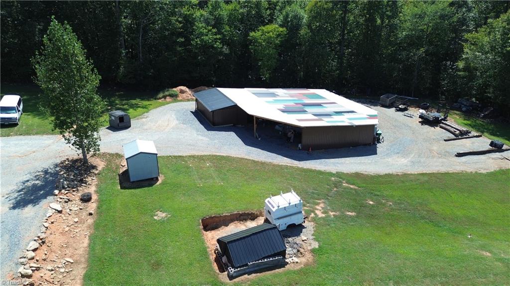 main property photo 38