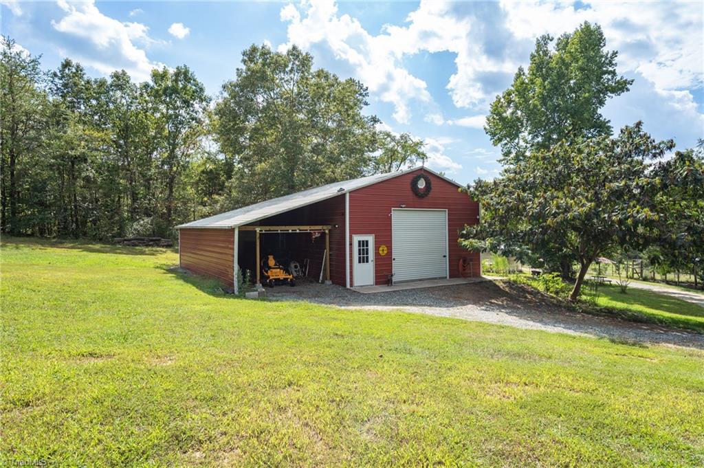 main property photo 39