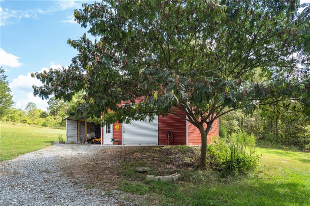 main property photo 41