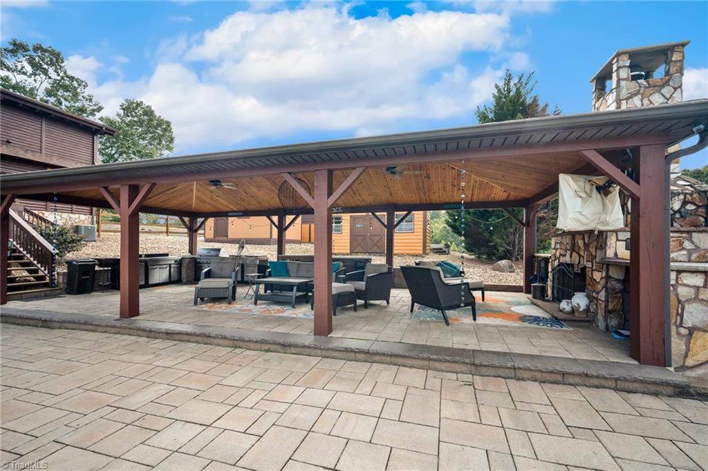 main property photo 35