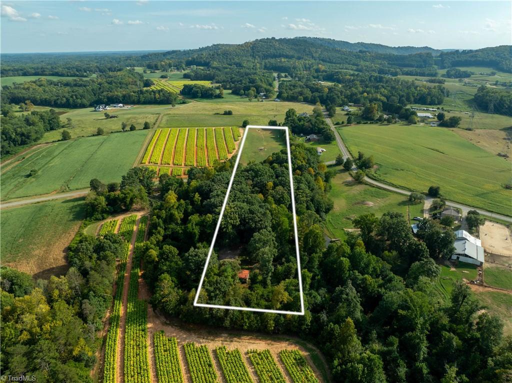 main property photo 37