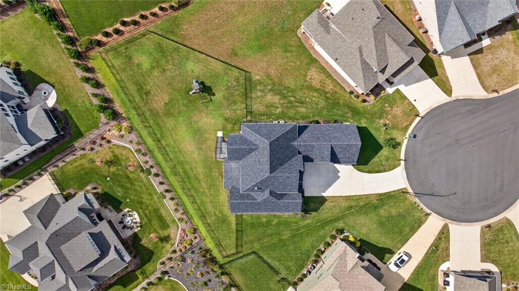 main property photo 31