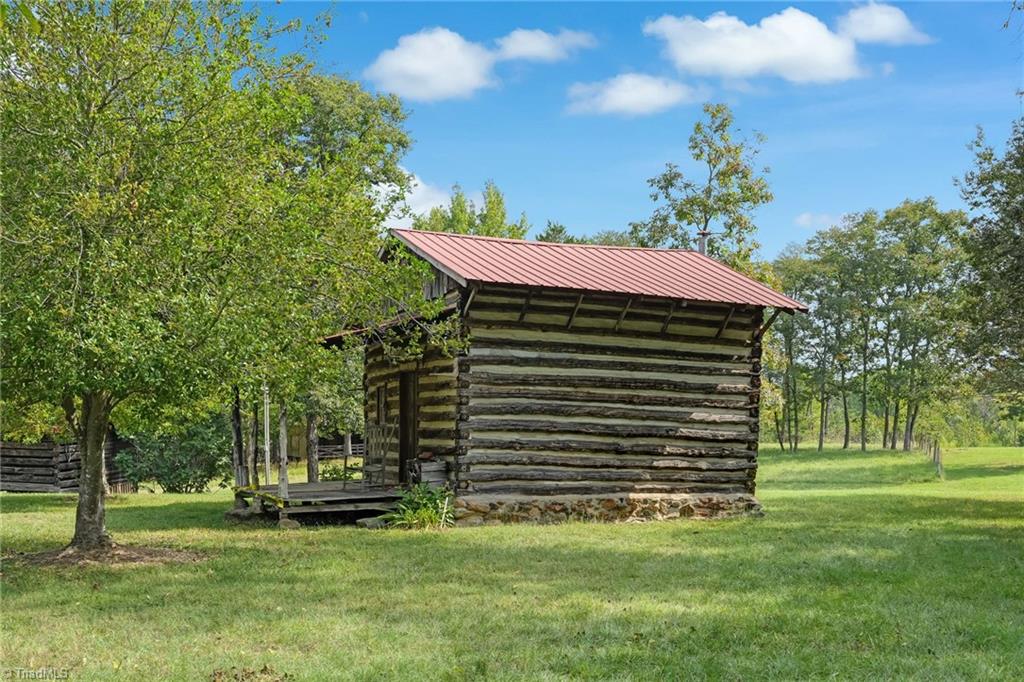 main property photo 41