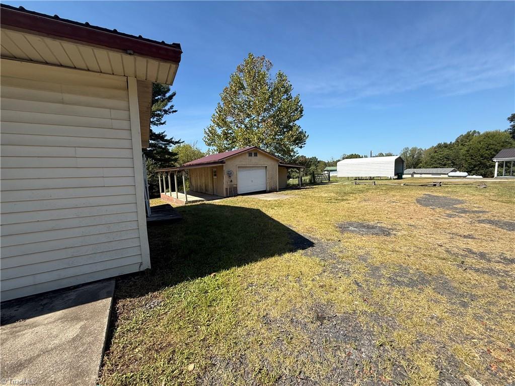 main property photo 32