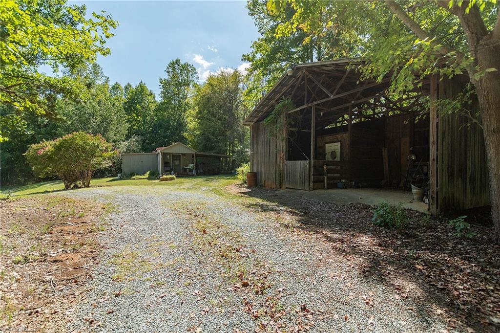 main property photo 30