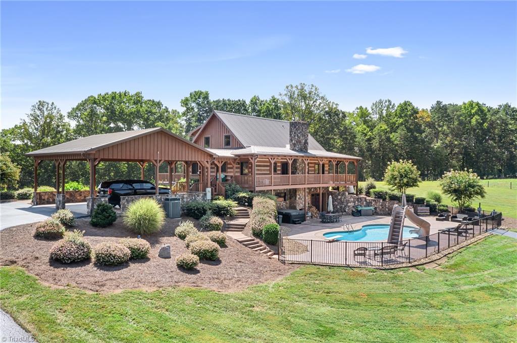 main property photo 4