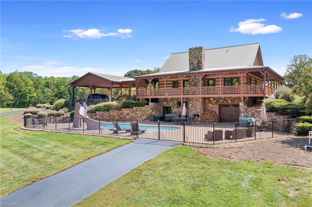 main property photo 6