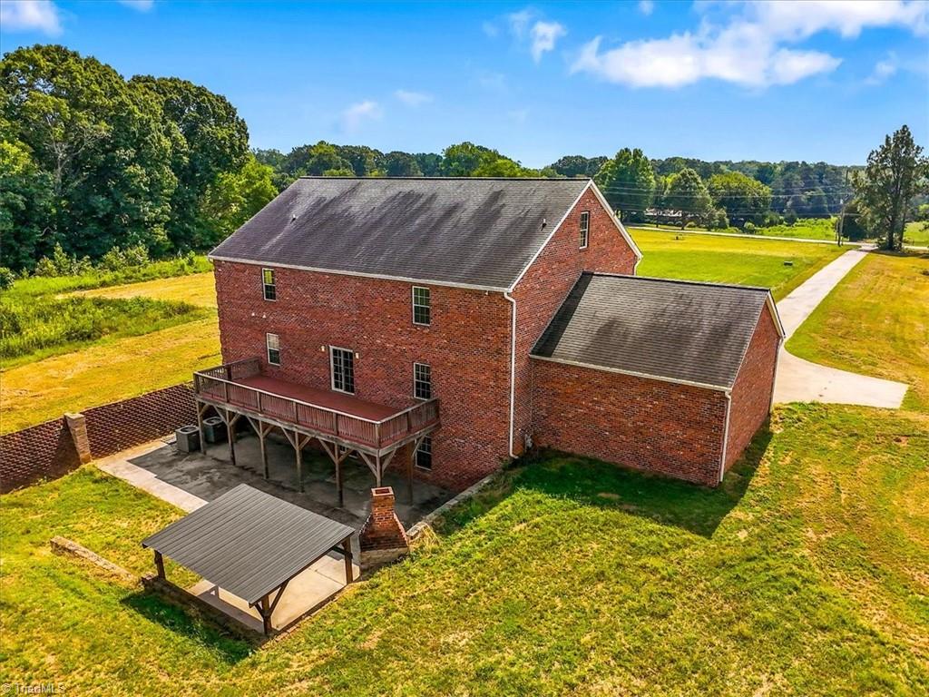 main property photo 33