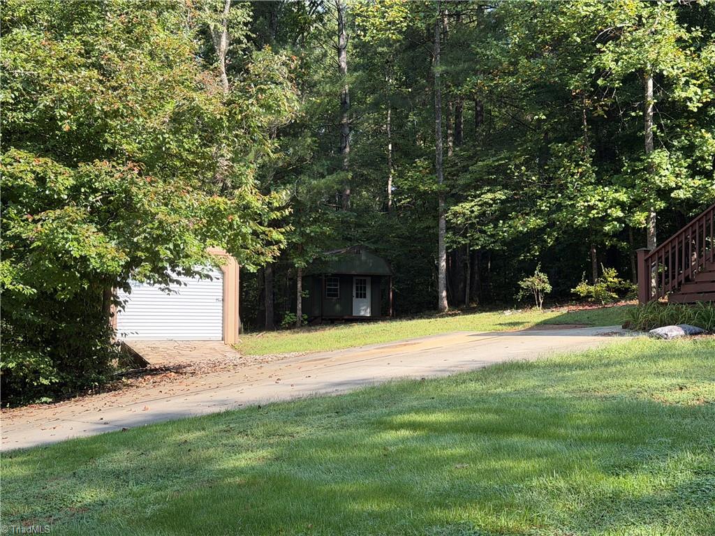 main property photo 28