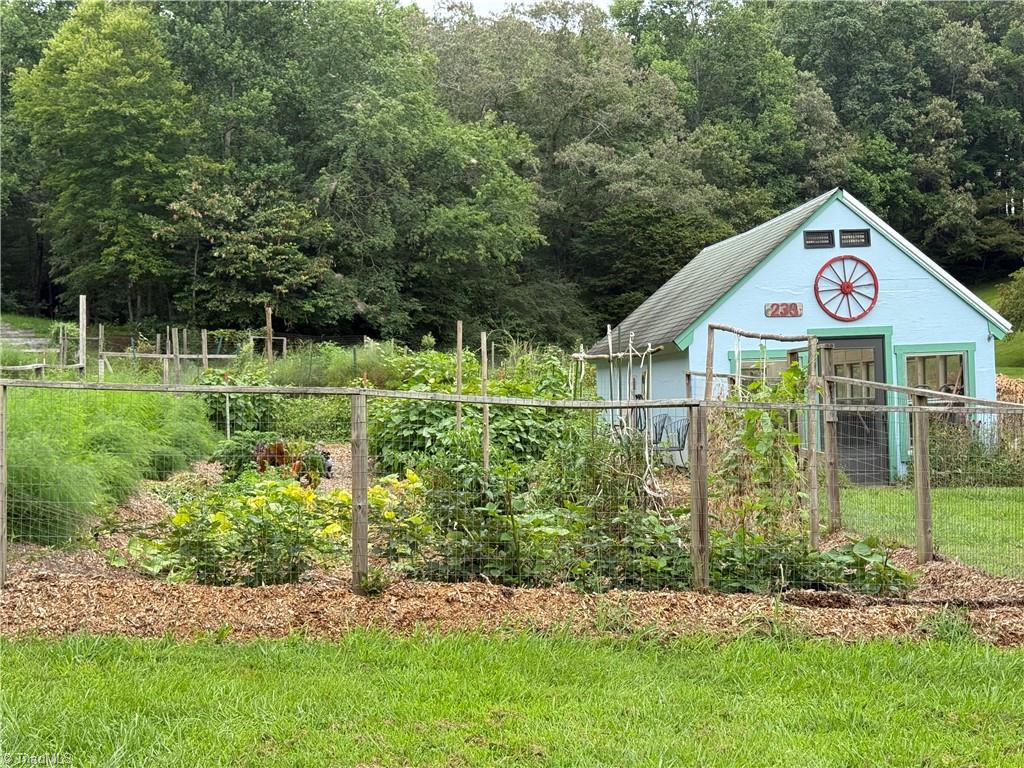 main property photo 39
