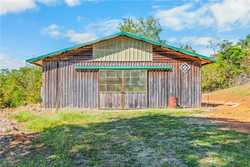main property photo 35