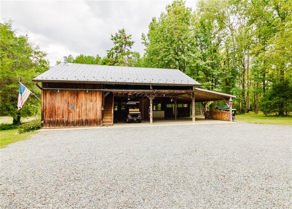 main property photo 24
