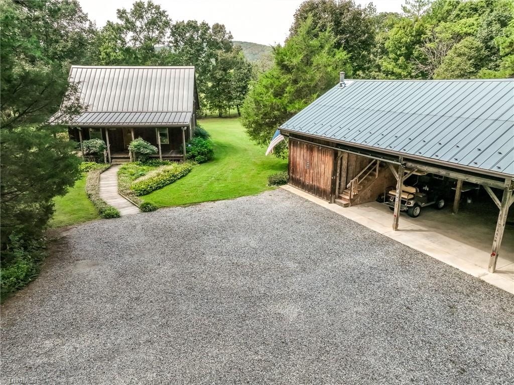 main property photo 40