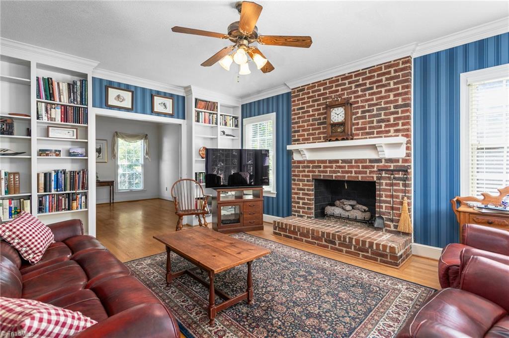 main property photo 14