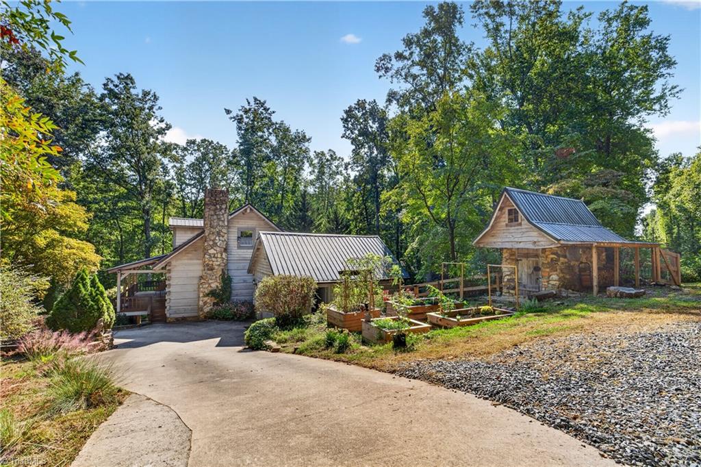 main property photo 38