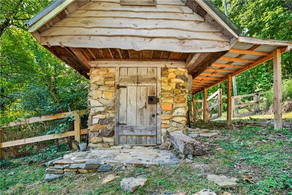 main property photo 41