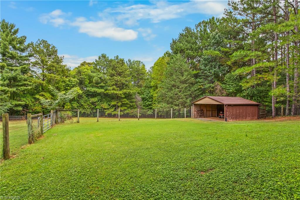 main property photo 32