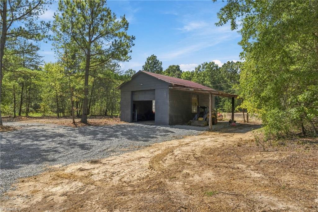 main property photo 35