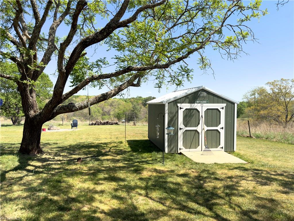 main property photo 17