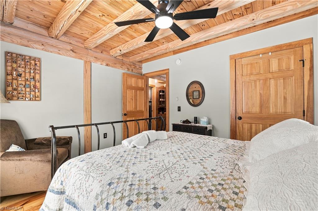 main property photo 24