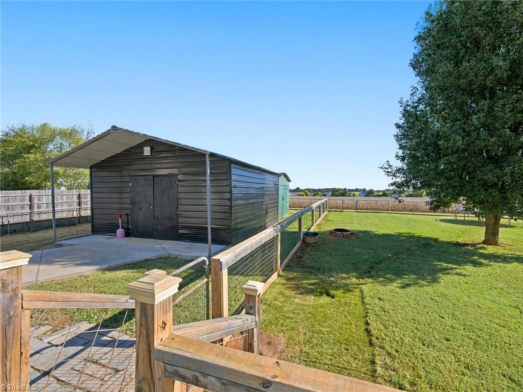 main property photo 26