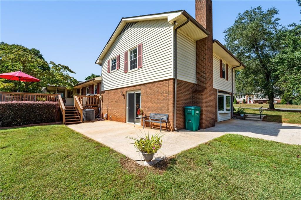 main property photo 19