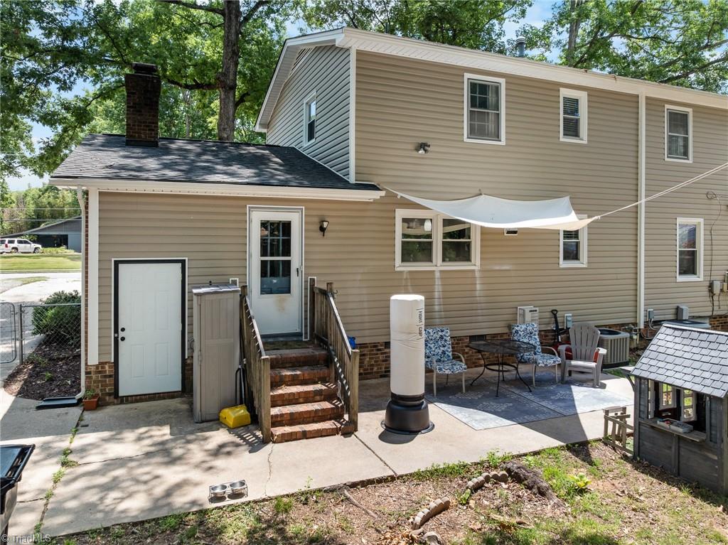 main property photo 33