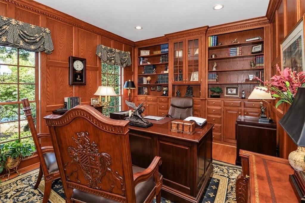 main property photo 16