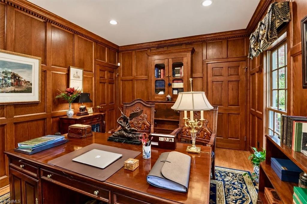 main property photo 17