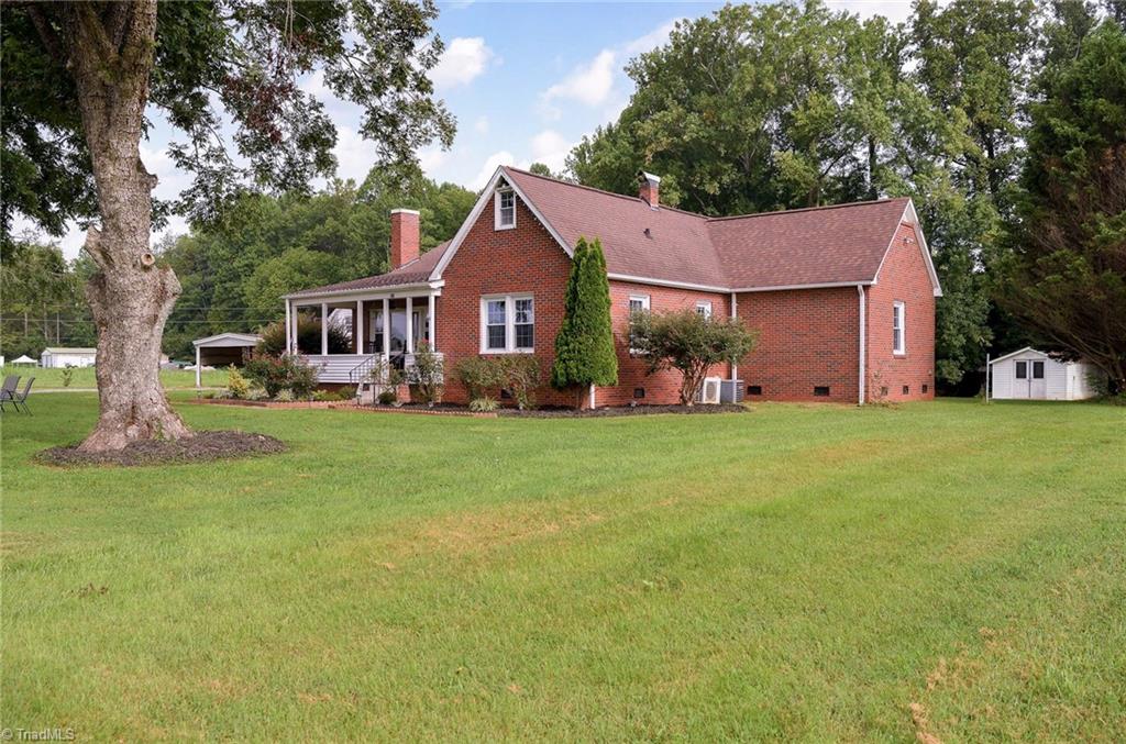 main property photo 40