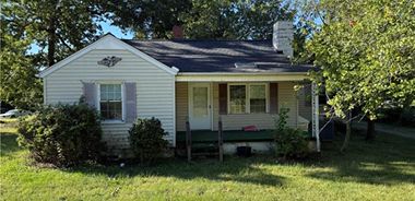 image of property with 3 Bed | 1 Bath | 1,126 Sqft