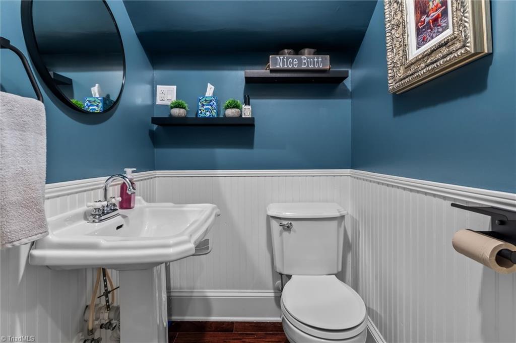 main property photo 8