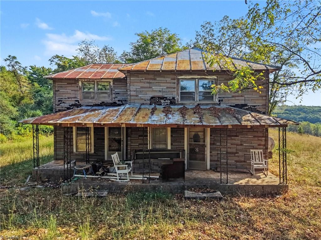 main property photo 6
