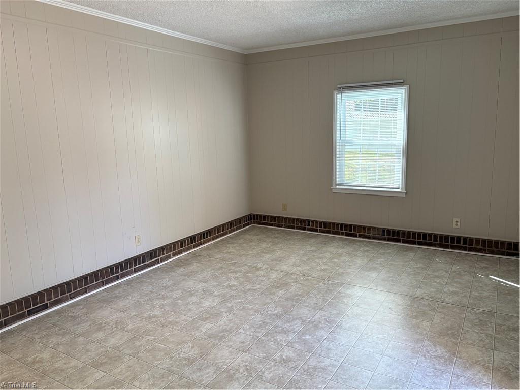 property viewer photo 9