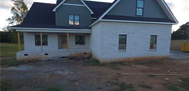 image of property with 3 Bed | 3 Bath | 2,633 Sqft
