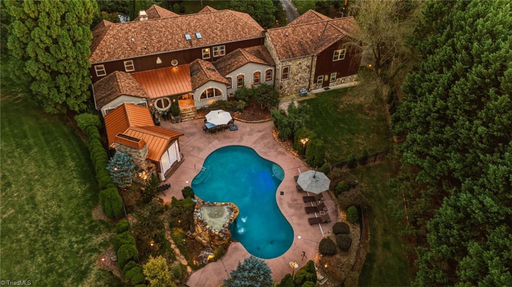 main property photo 2