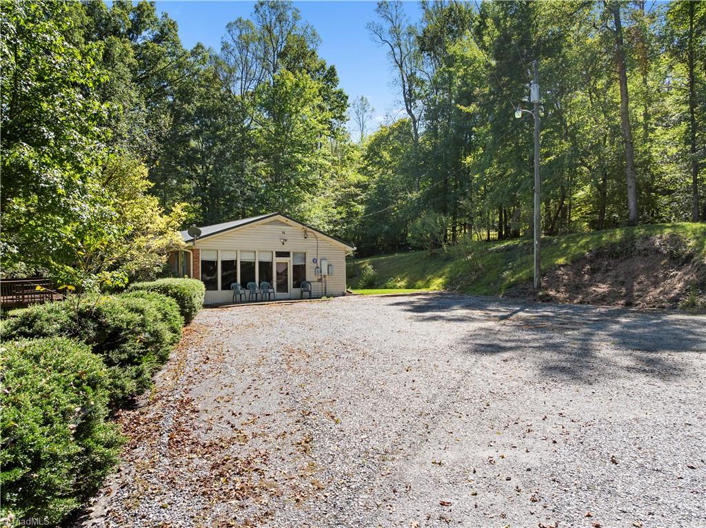 main property photo 31