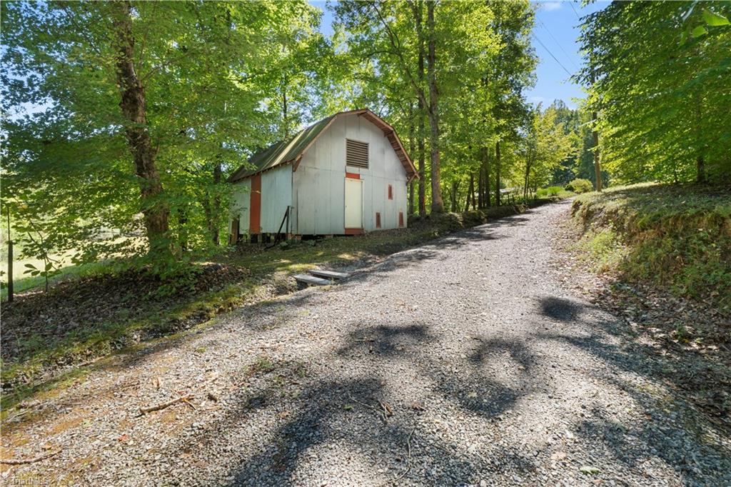 main property photo 36
